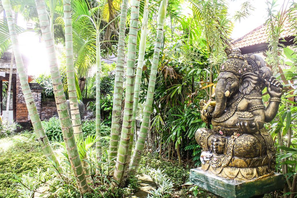 Mina Pelasa Hotel Legian  Exterior photo